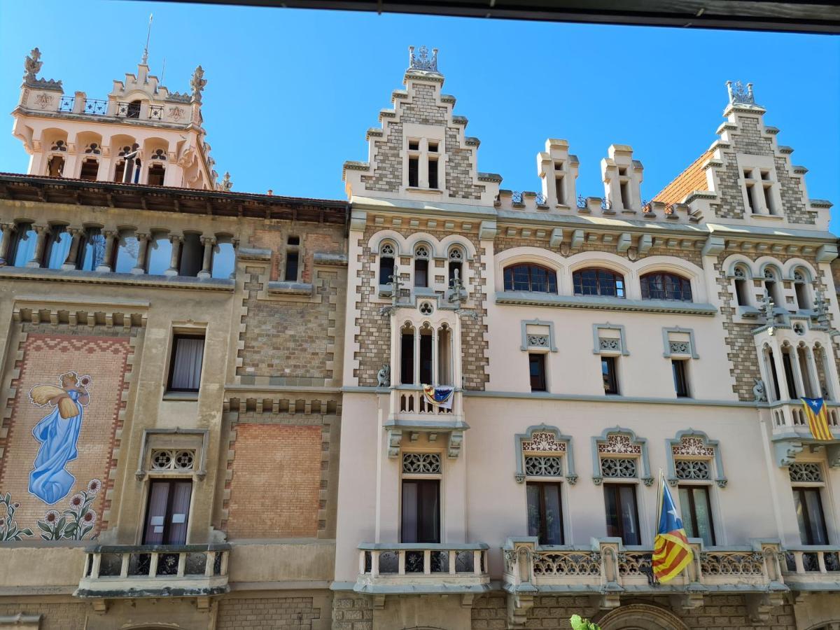 Apartaments Vicus 3 Con Vistas A La Plaza Mayor De Вик Экстерьер фото