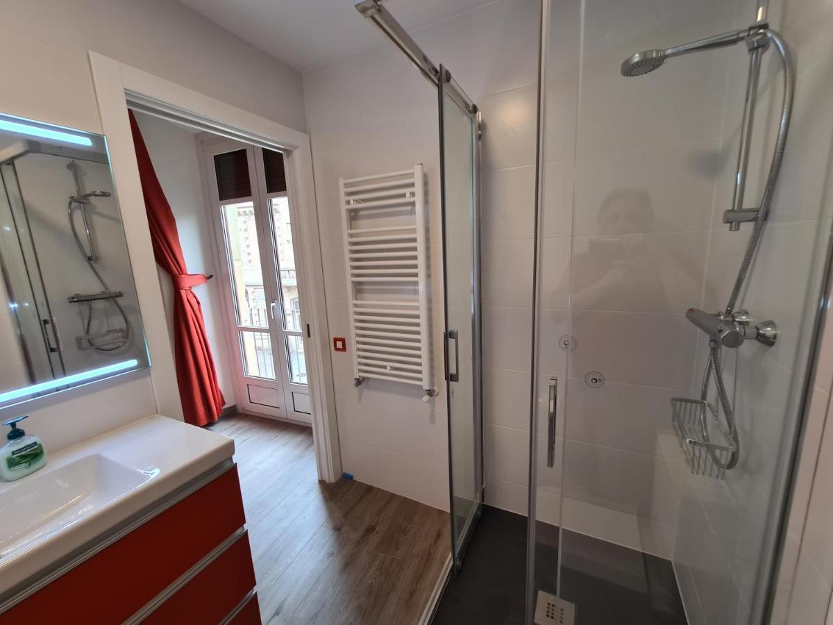 Apartaments Vicus 3 Con Vistas A La Plaza Mayor De Вик Экстерьер фото